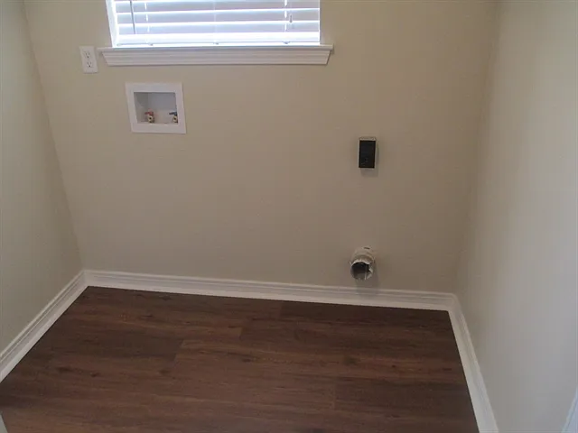 3156 Peppertree Dr — Photo 22