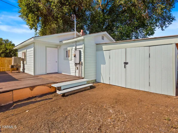 604 Keys Rd, Yakima, WA 98901