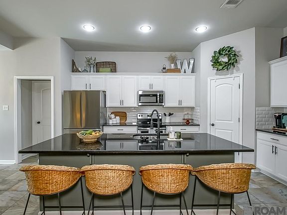 4th image of 32463 Curtis Cove Ln