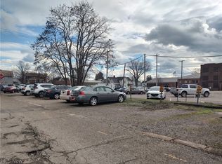 Allen Ln SE, New Philadelphia, OH 44663