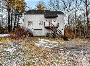 44 Kelly Rd, Red Hook, NY 12571