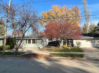 759 W 17th Ave, Oshkosh, WI 54902