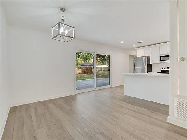 1605 Dupard St — Photo 3