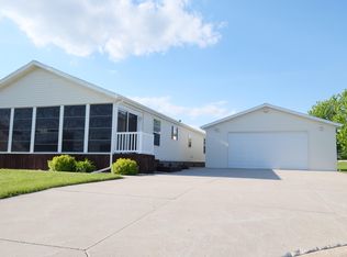 614 Canvasback Ct, Arnolds Park, IA 51331