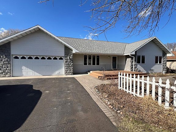2nd image of 105 Sumac Dr