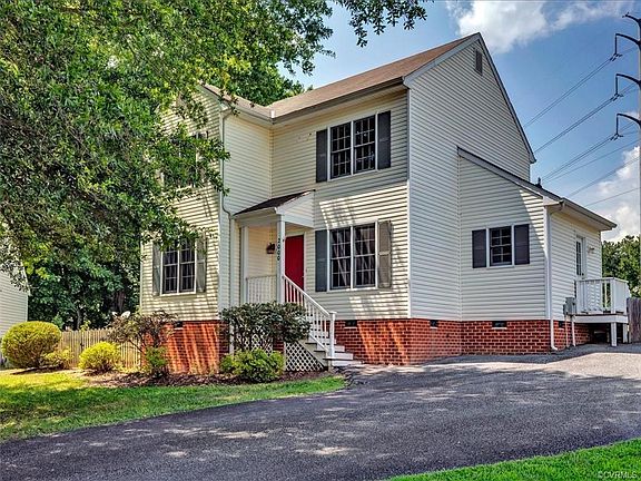2nd image of 2000 W Providence Mews