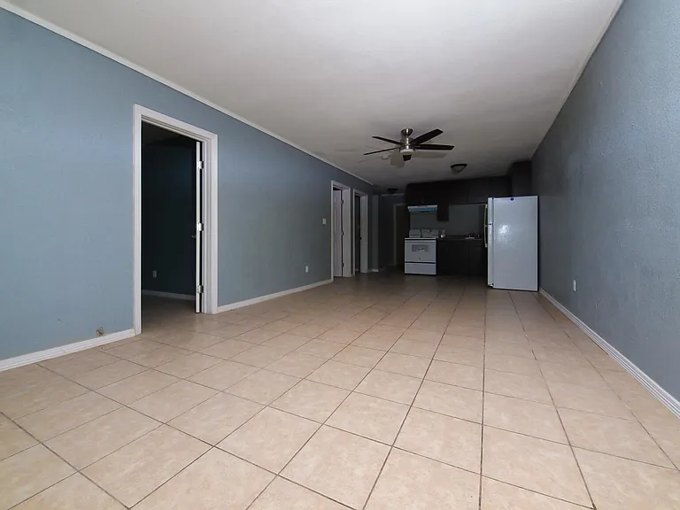 1702 Silver Ave — Photo 2