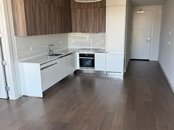 4th image of 1463 Lombard St APT 401