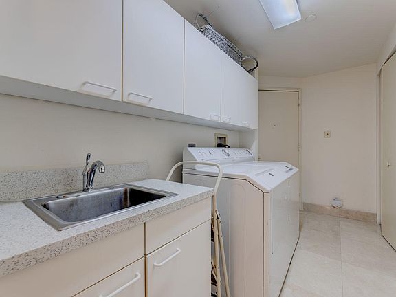 4th image of 3801 NE 207th St #18CN