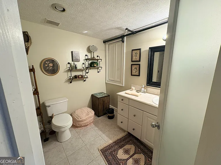 102 N Hill St #304 — Photo 9