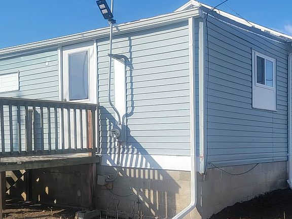 4th image of 4625 Douglas Ave