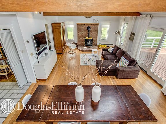 5th image of 1900 Aldrich Ln