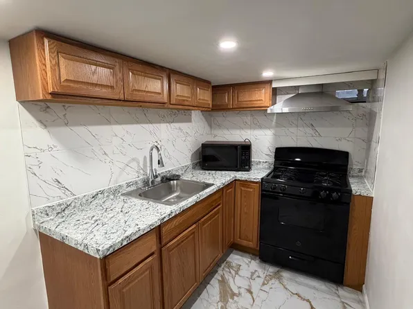 (undisclosed Address), East Meadow, NY 11554