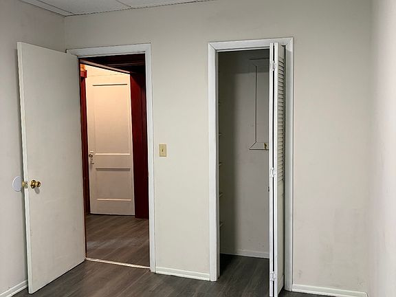 4th image of 1714 Center Ave