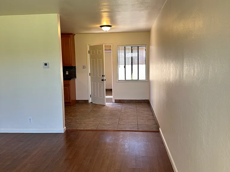 Iverson Cir — Photo 9