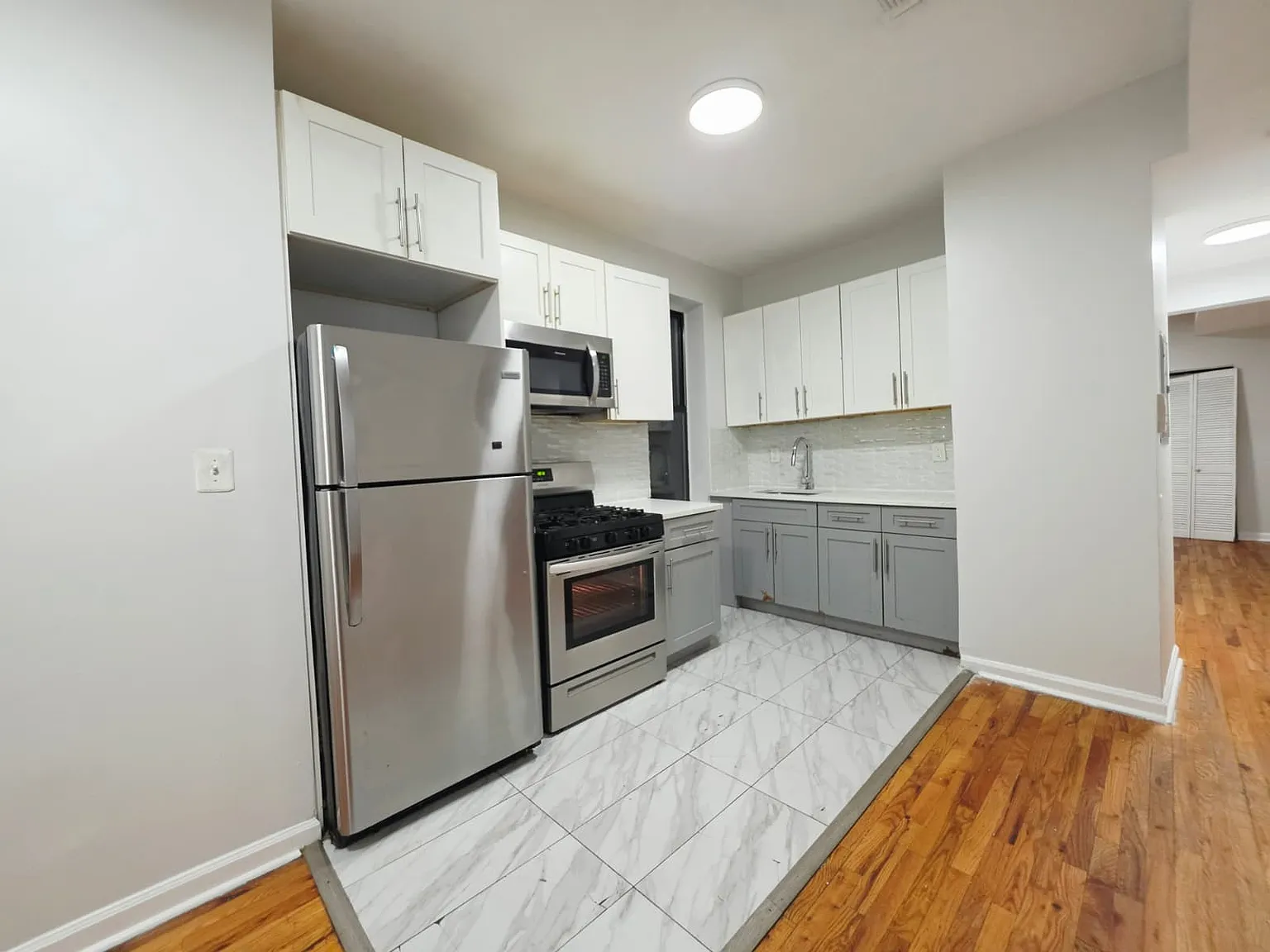 2 bed, 800 sqft, $1,950 — Photo 1