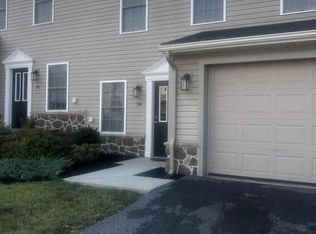 30 Spring View St, Carlisle, PA 17013