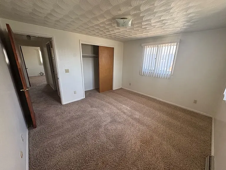 418 Lola Ln — Photo 4