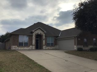 823 Fleetwood Cove Dr, Grand Prairie, TX 75052