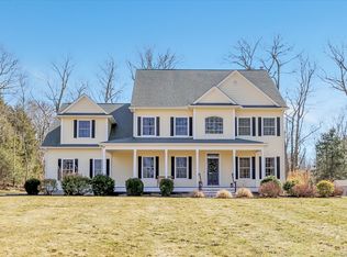 76 Old Country Rd, Oxford, CT 06478