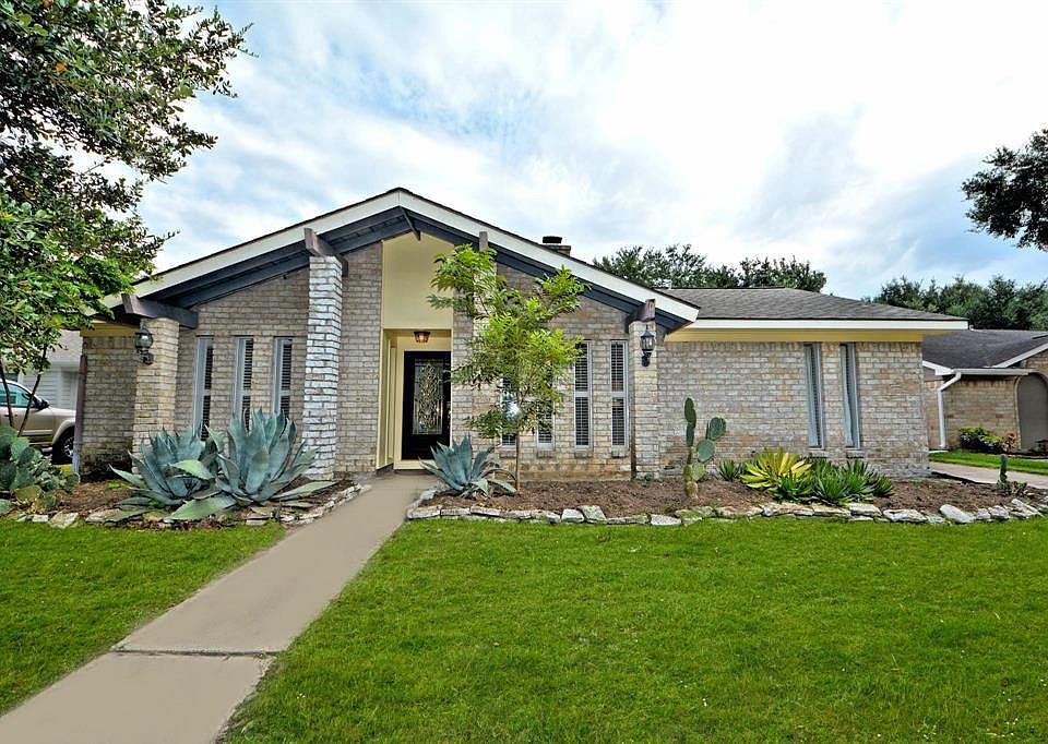1st image of 21606 Park Downe Ln