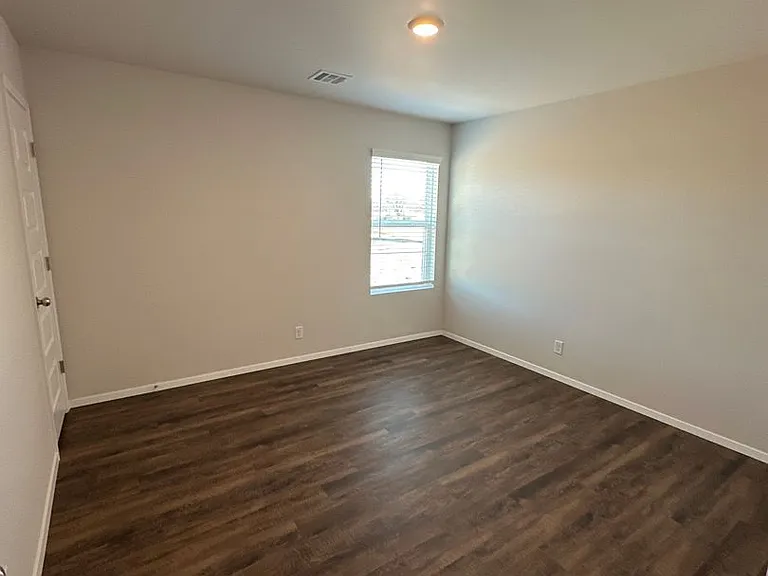 8307 E Queens St — Photo 16
