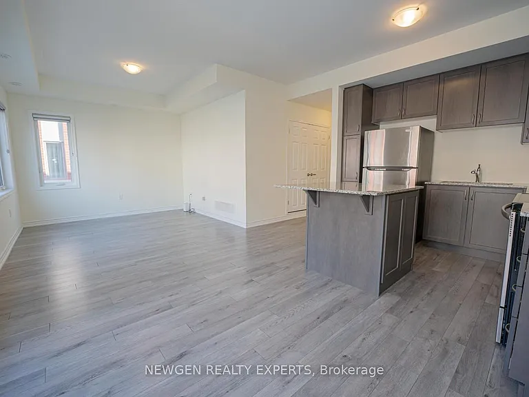 240 Lagerfeld Dr #13 — Photo 5