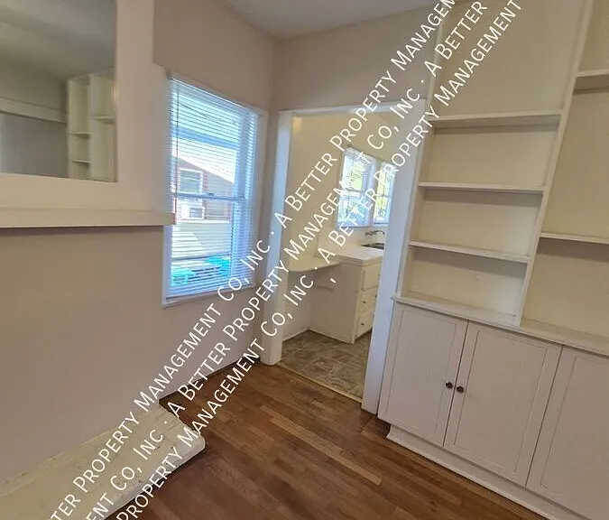 270 Redondo Ave — Photo 15