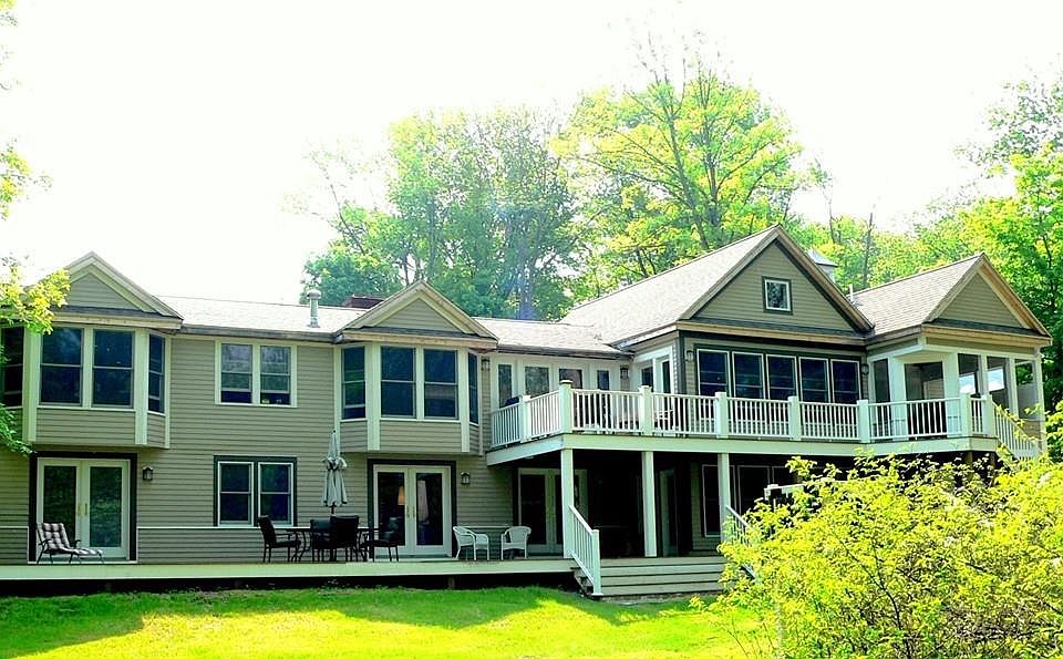 1st image of 70 Church St