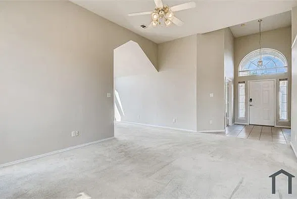 4 bed, 1587 sqft, $3,345 — Photo 3