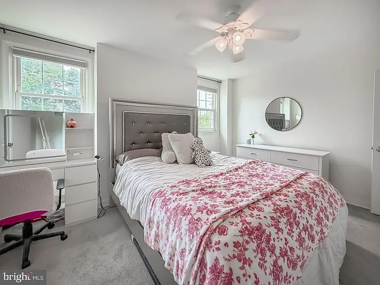 1168 Temple Dr — Photo 37