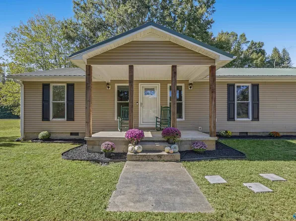 814 Butter And Egg Rd, Hazel Green, AL 35750