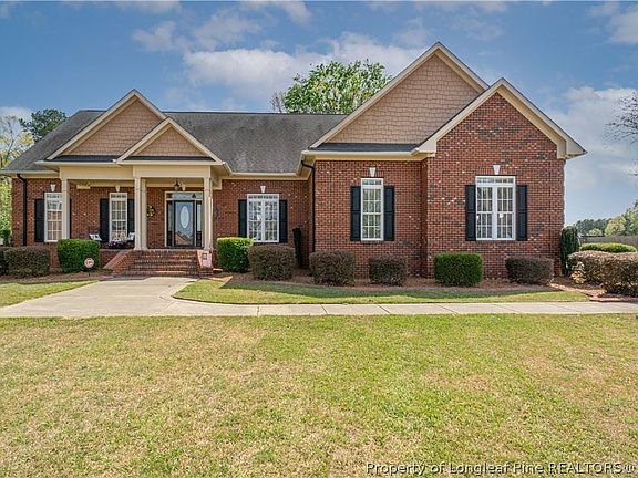 2nd image of 2800 Sand Trap Ln