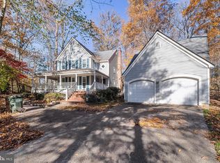 1604 Stowe Rd, Reston, VA 20194