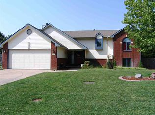 400 E Sandhill Rd, Derby, KS 67037