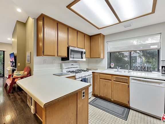 5th image of 3571 W Greentree Cir Unit F