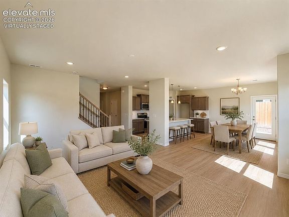 4th image of 8243 Henzlee Pl