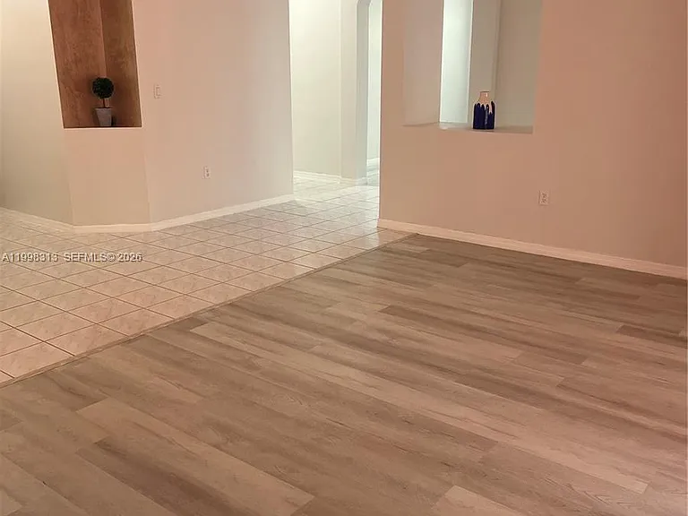 15761 SW 148th Ter — Photo 5