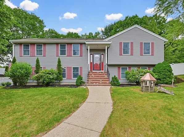 5 Otter Pond Rd, Lynnfield, MA 01940
