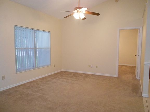 2nd image of 125 Bristol Cir