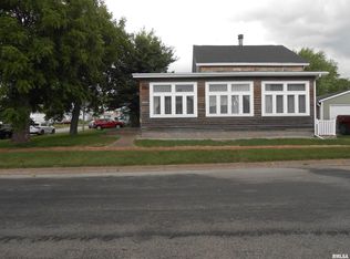 636 3rd St, Buffalo, IA 52728