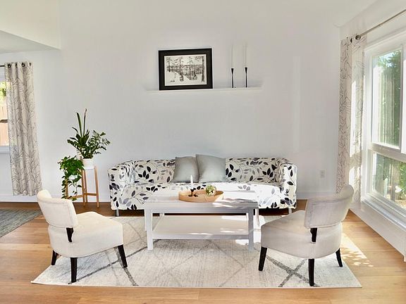 4th image of 238 Camino De Las Flores