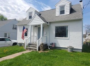 111 Pierce Ave, Endicott, NY 13760