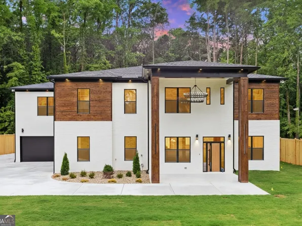 1349 Oak Rd, Lilburn, GA 30047