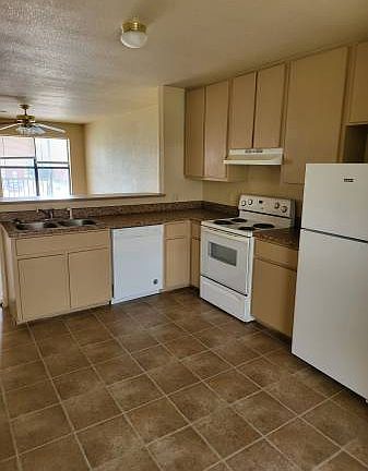 2nd image of 200 Meadow Dr