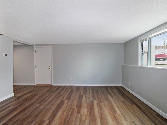 5th image of 1086 S Broadway #2