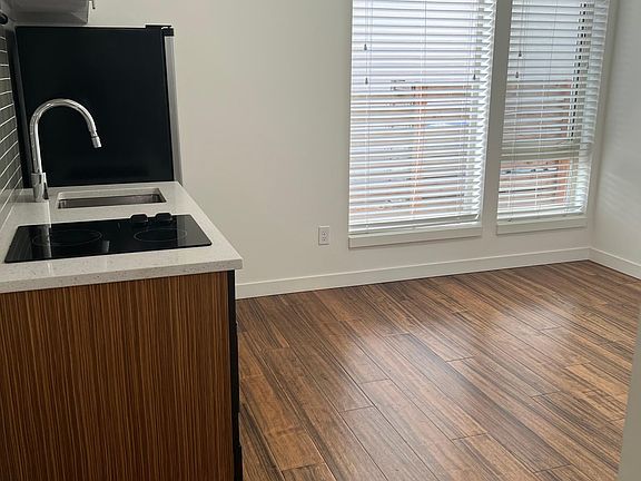 3rd image of 6917 California Ave SW APT 108