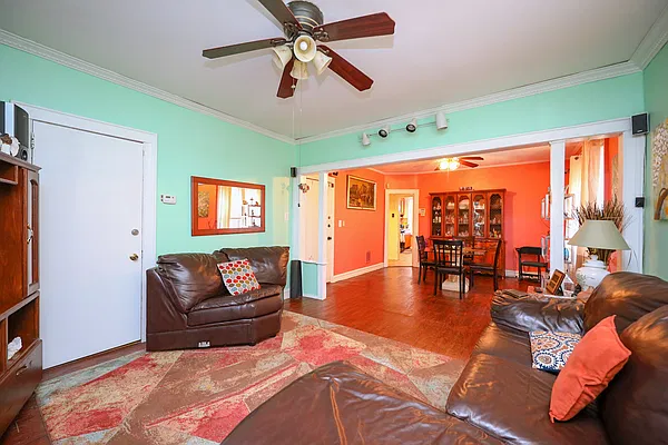 Sold by Remax Edge | media 5