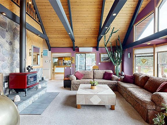 4th image of 109 Malaspina Dr