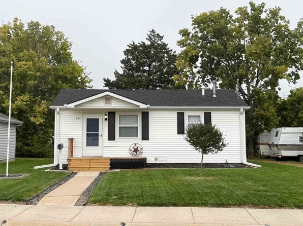 1015 W F, North Platte, NE 69101